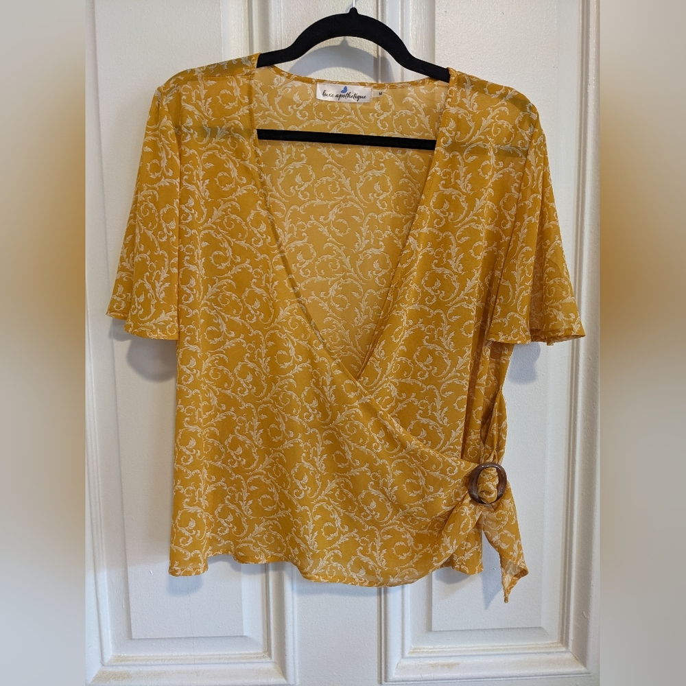 Luxe Apothetique Mustard Yellow + White Patterned Blouse Size M